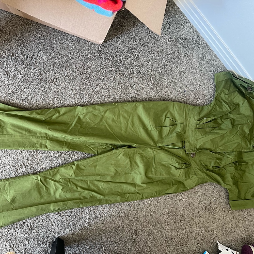Men's Olive Green Cargo Pants – Classic Utility Style - Picture 2 of 6